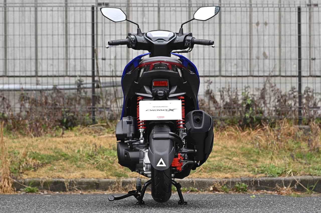 画像3: 【2026年夏発売予定！】シャープになって帰ってきた！ ヤマハ「シグナスX」の詳細を実車でチェック！