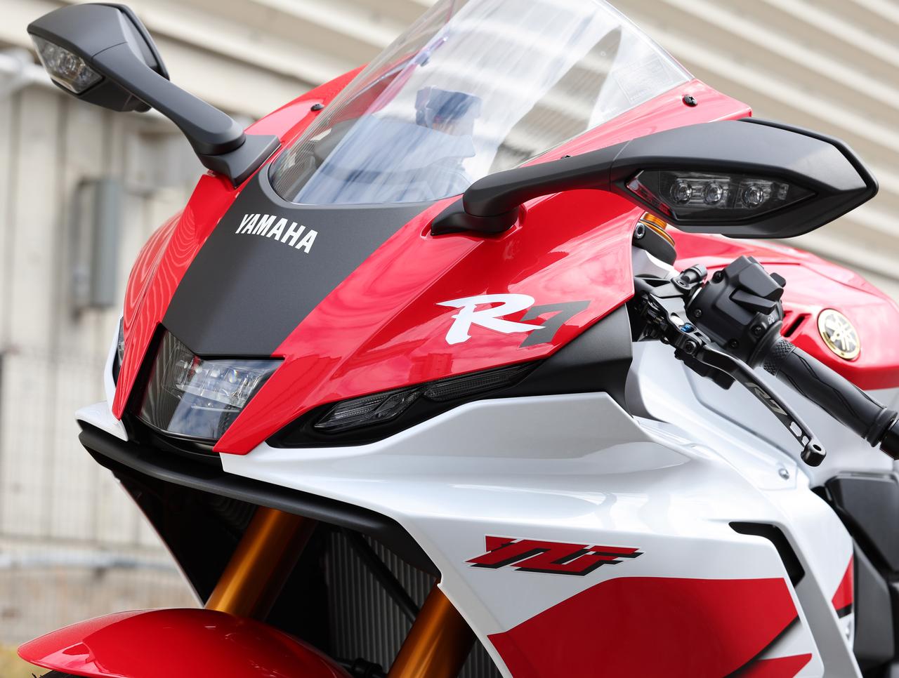 画像: ヤマハ「YZF-R7 70th Anniversary Edition」全身進化で大きく変わった新型R7が国内初登場！ 春以降市販予定の実車をチェック！ - webオートバイ