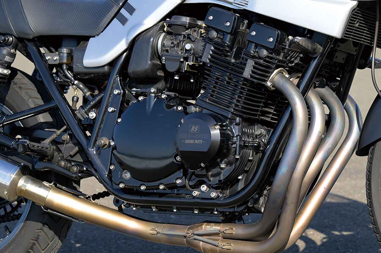 画像3: オーナーの50歳オーバー記念に製作したノーマルベースの長く乗れるカタナ