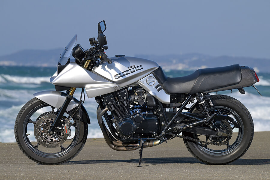 画像2: オーナーの50歳オーバー記念に製作したノーマルベースの長く乗れるカタナ