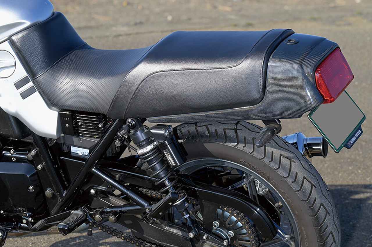 画像12: オーナーの50歳オーバー記念に製作したノーマルベースの長く乗れるカタナ