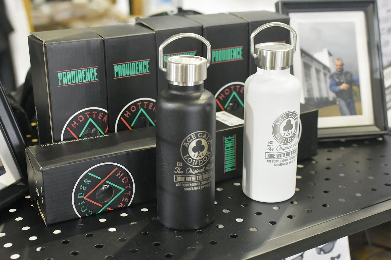 画像1: ACE CAFE LONDONブース