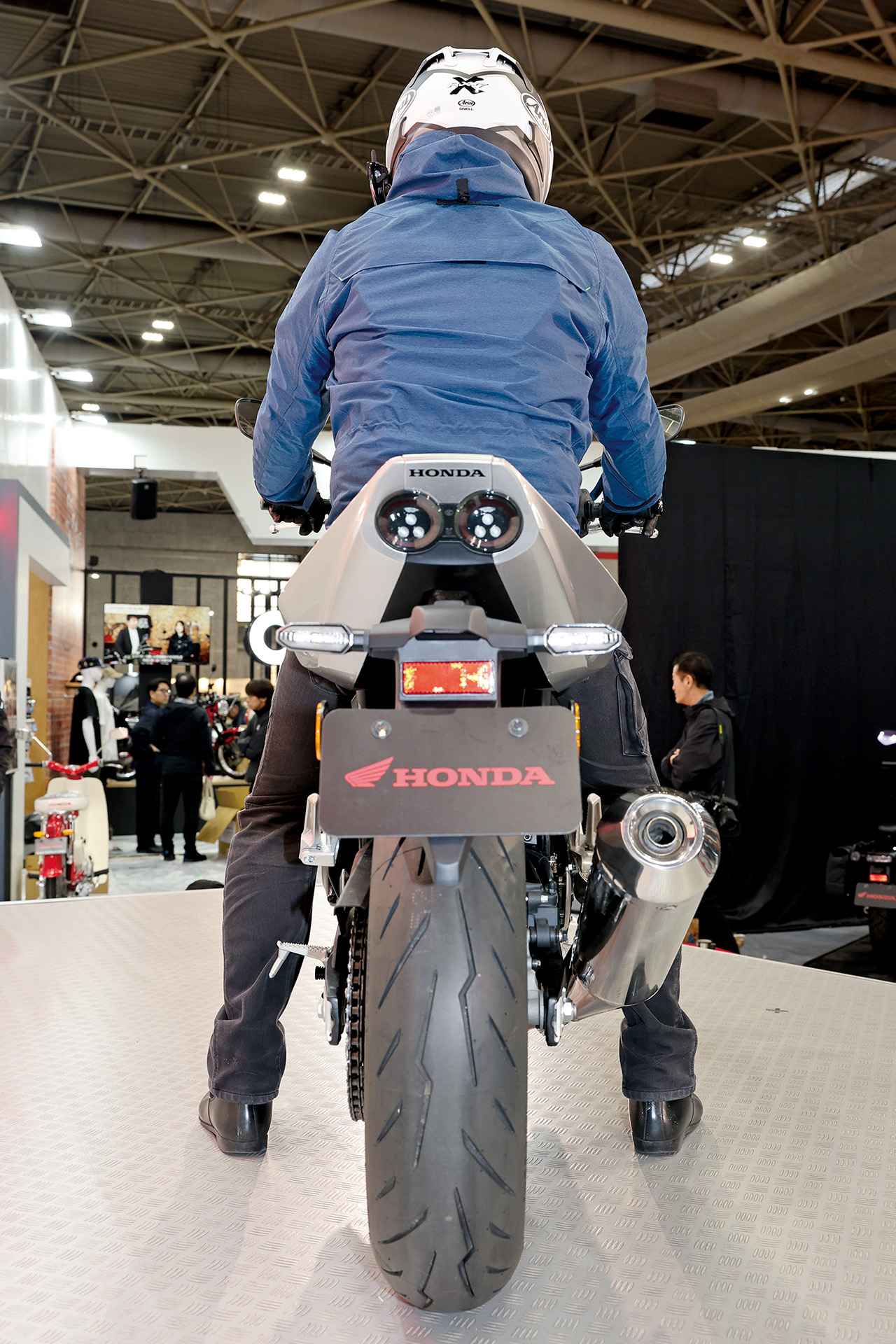 画像 : 20番目の画像 - 【写真22枚】ホンダ「CB400 SUPER FOUR E-Clutch Concept」〈装備編〉 - webオートバイ