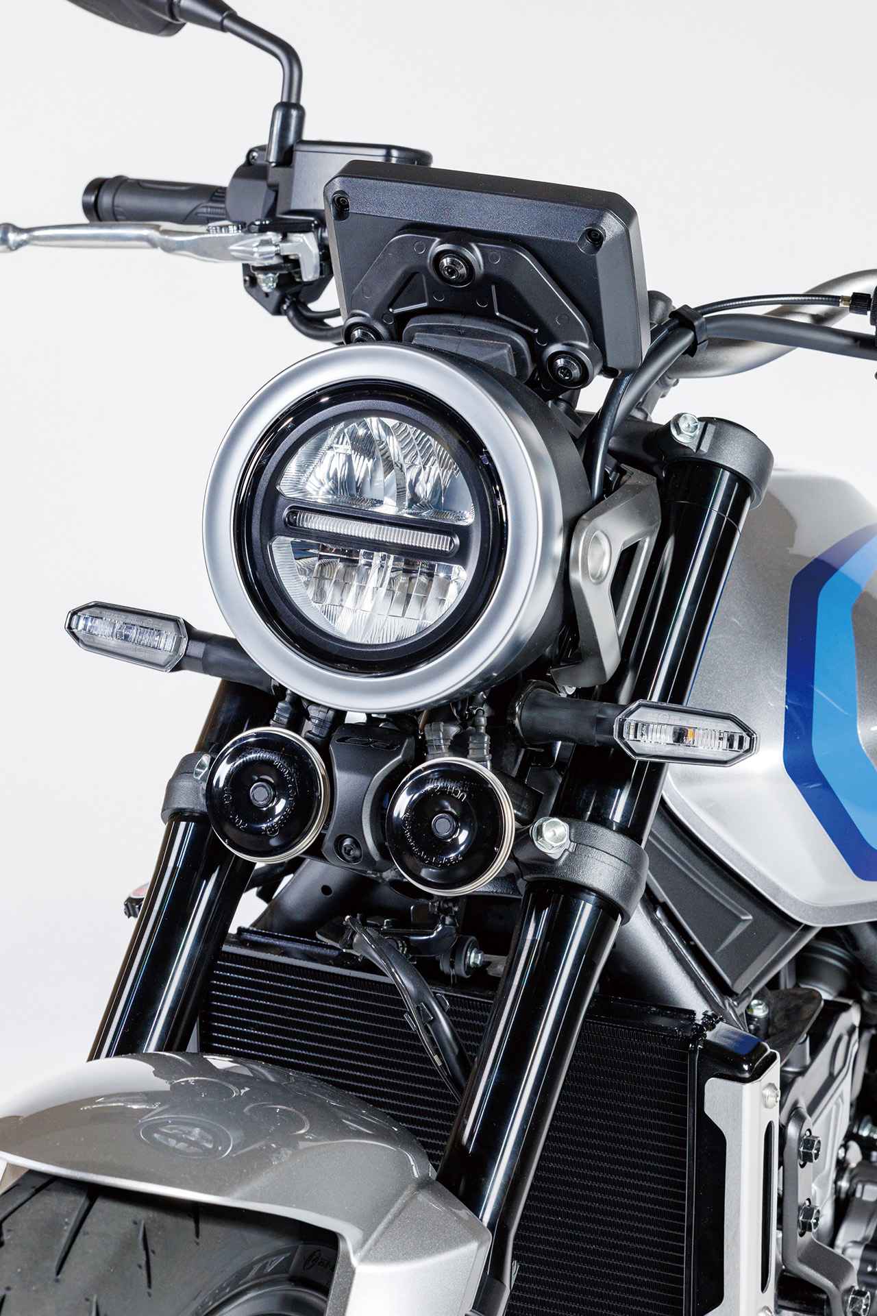 画像 : 10番目の画像 - 【写真22枚】ホンダ「CB400 SUPER FOUR E-Clutch Concept」〈装備編〉 - webオートバイ