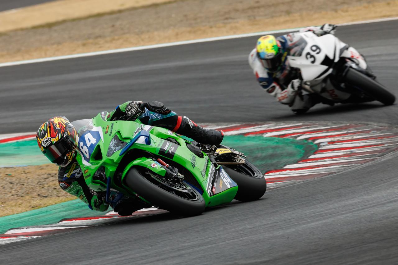 画像3: ▶JSB1000とST1000のちがい