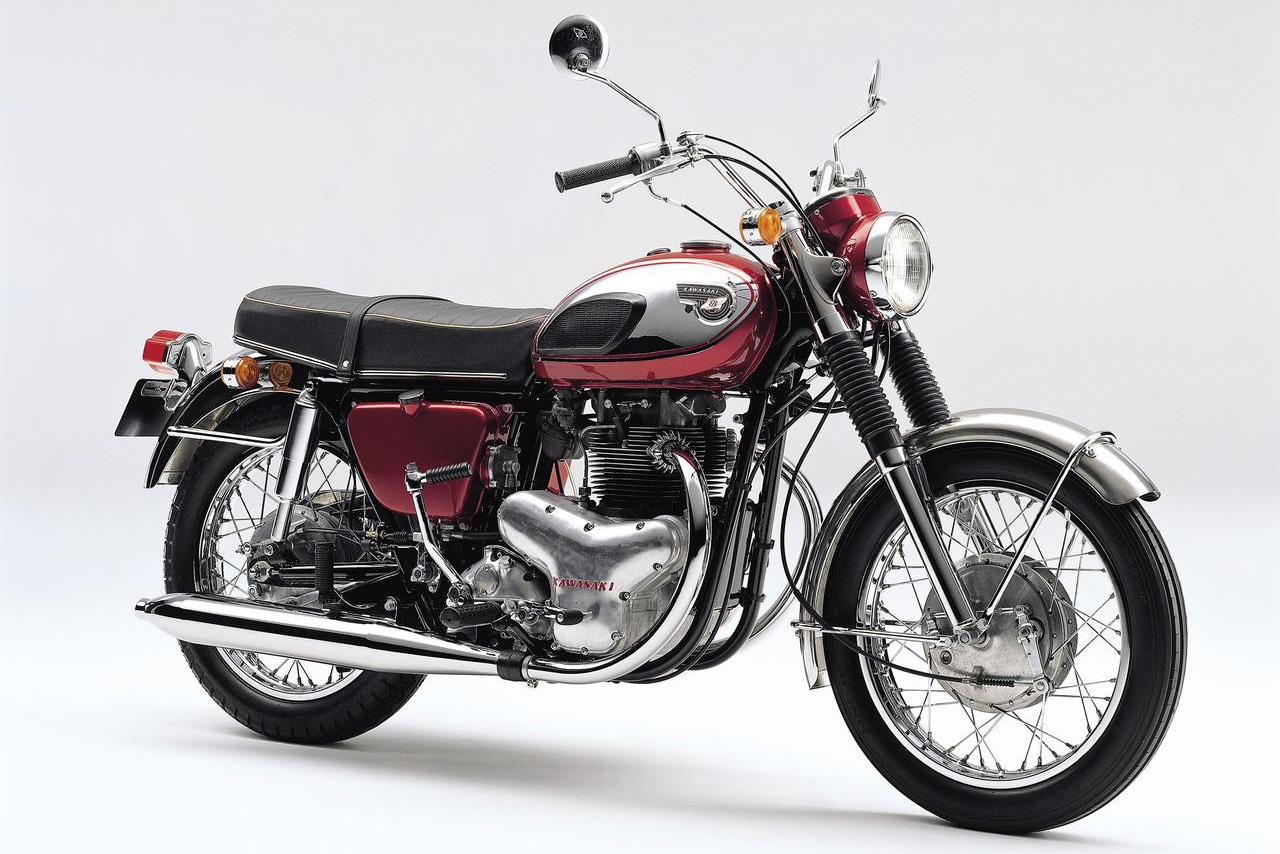 画像: Kawasaki 650-W1 1966年 総排気量：624cc エンジン形式：空冷4ストロークOHV2バルブ並列2気筒 発売当時価格：32万8000円