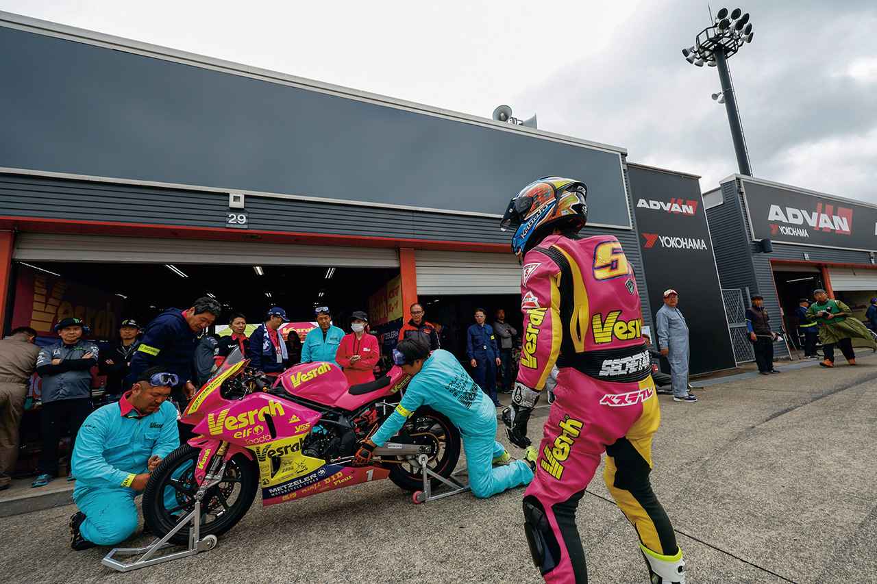 画像: ベスラは社内チームも有しており、250cc以下のバイクを使用した耐久レース〝もて耐〟にも出場。これまで4度の優勝を経験している名門チームだ。