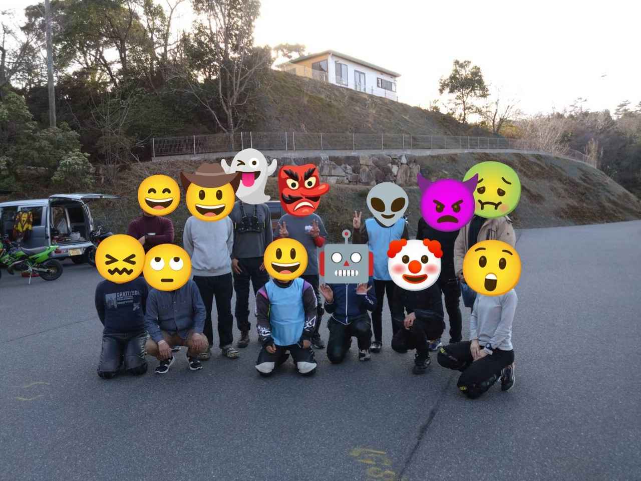 画像: 寒いときでも10人以上が集まる「広島パイロン」。現在137人が自身の都合に合わせていらっしゃいます