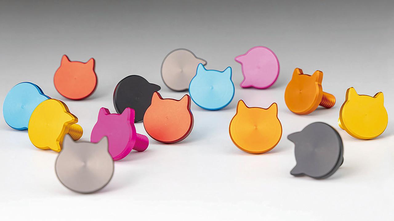 画像: 本体は質感の高いアルミ削り出し加工仕上げ。完全国内生産なので品質も安心だ。もちろん車検に対応している。※商標登録および意匠登録出願中