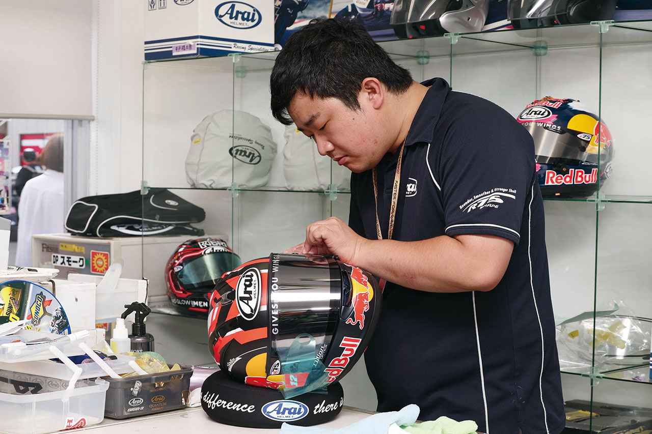 画像 : 1番目の画像 - 【写真4枚】アライヘルメット「ヘルメットワークリング」／「ポケッタブルヘルメット・トートバッグ」 - webオートバイ