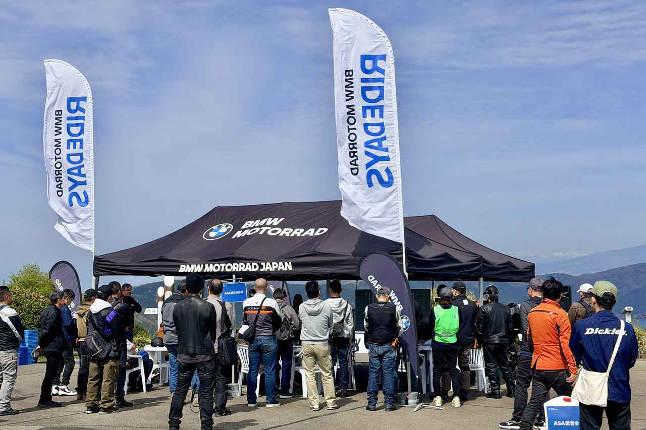 画像: 第1回目からASA講座は大盛況。用意していただいた椅子が足りない状況でしたが、「パーフェクトASA解説ブック」を片手に熱心に聴いていただきました。