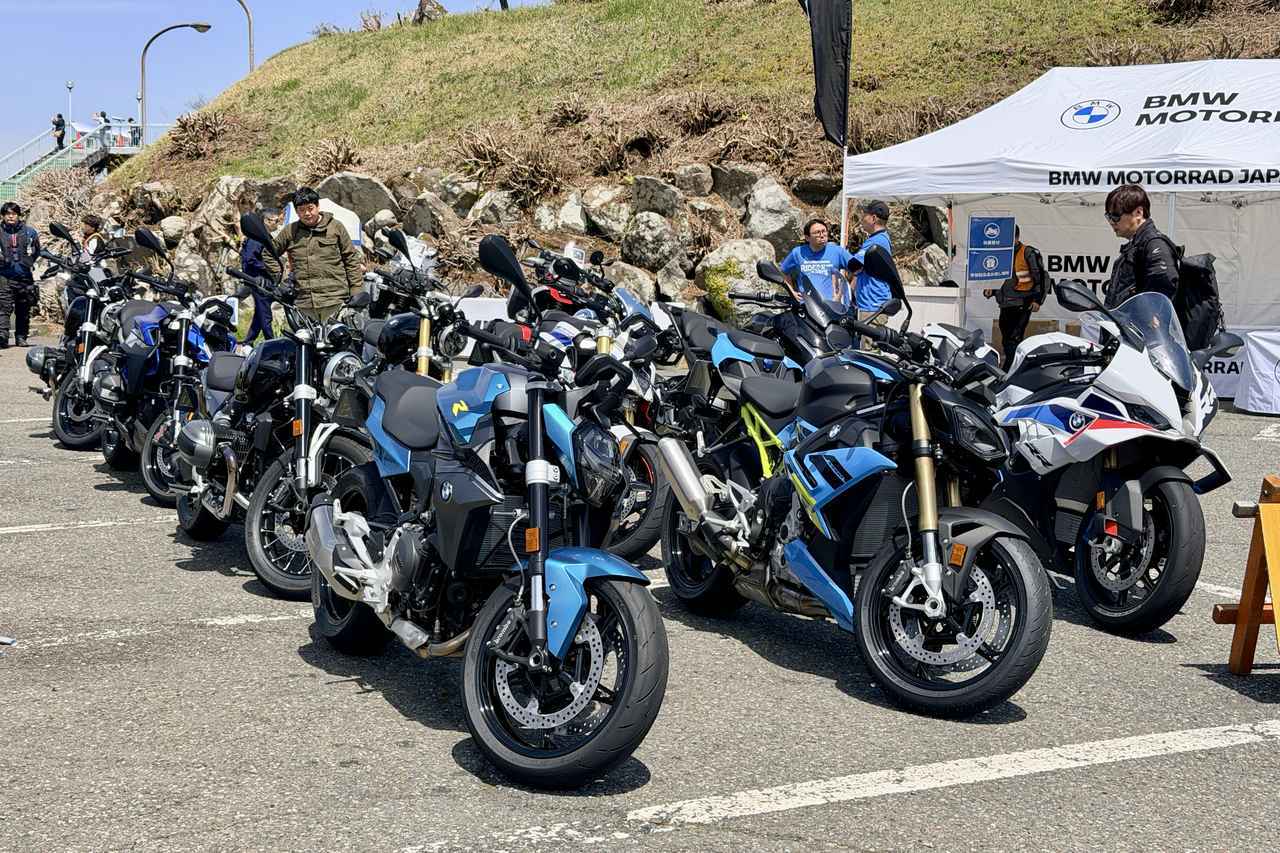 画像2: 大盛況の「BMW MOTORRAD RIDE DAYS」箱根・大観山
BMWの最新モデルに触れ、話題のASAが学べる試乗会