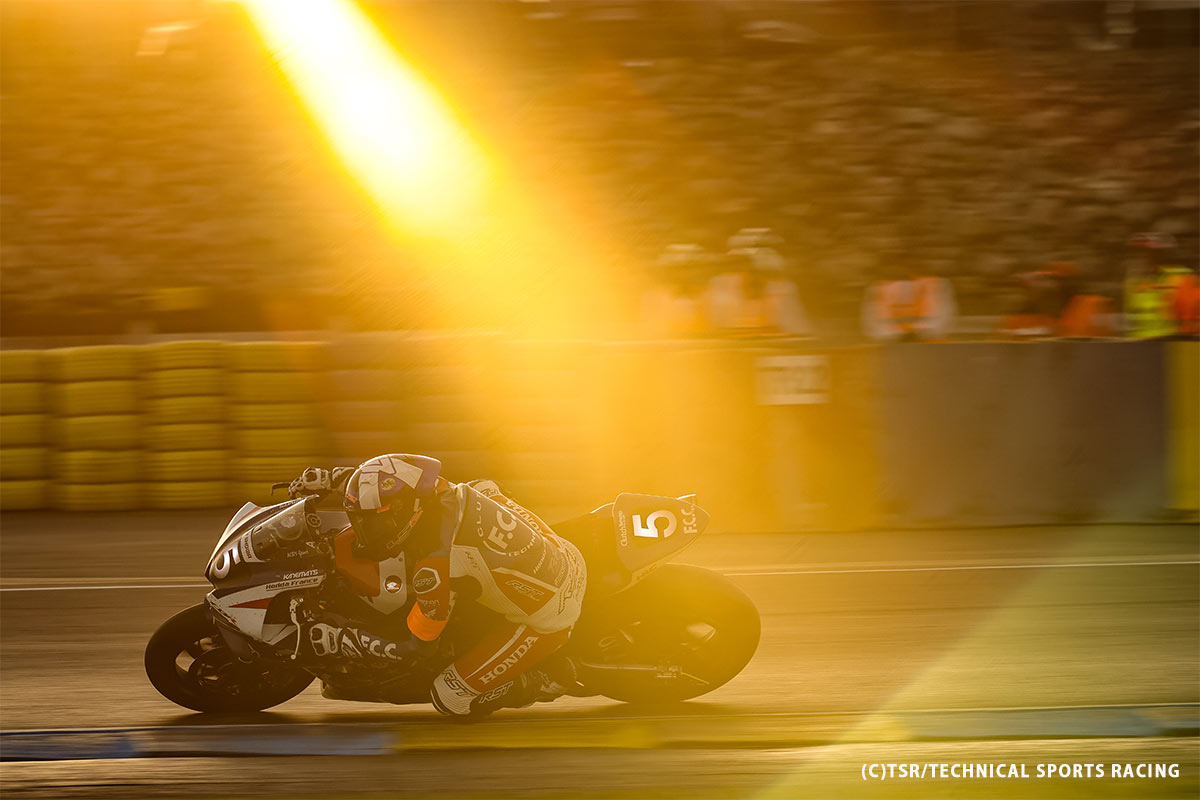 画像: 【決勝】懸命な追い上げをするなか、レース最速ラップを記録！