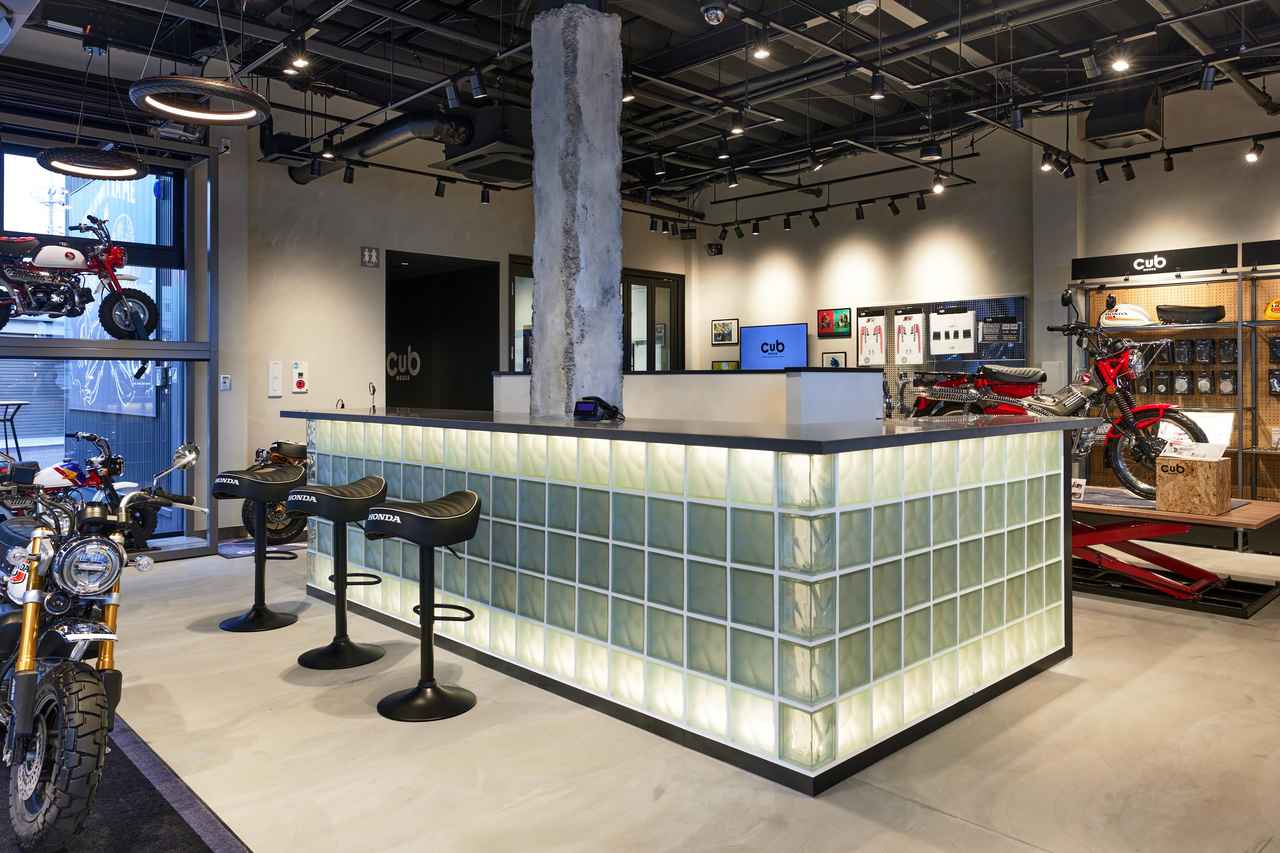 画像 : 3番目の画像 - 【写真21枚】ホンダ「Cub HOUSE」1号店 - webオートバイ