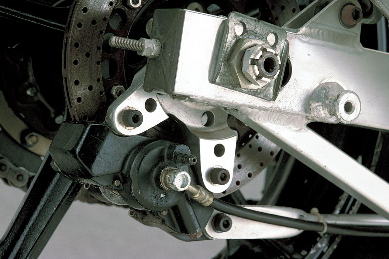 画像 : 11番目の画像 - 【写真12枚】YOSHIMURA MORIWAKI GSX1000（1983） - webオートバイ