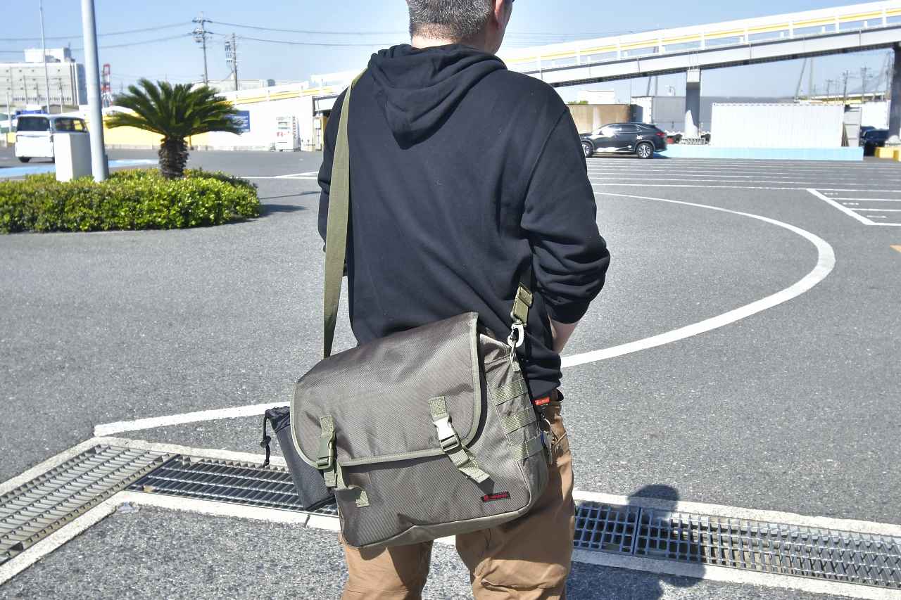 画像2: サイドバッグはショルダーバッグとして使いやすくカスタマイズ