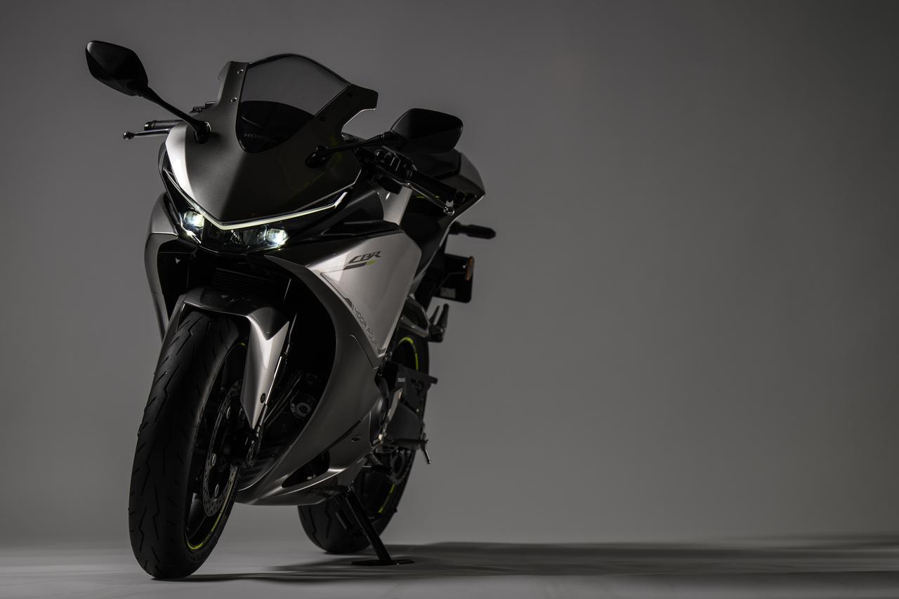 画像: 【開発者インタビュー】ホンダ「CBR400R FOUR E-Clutch Concept」｜スキルに関係なく楽しめ、カッコよく乗れる“ニュージェネレーションCBR” - webオートバイ