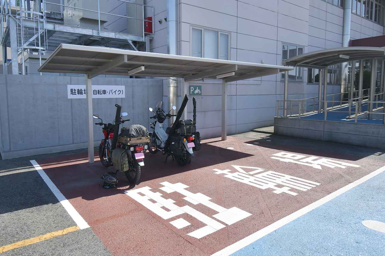 画像1: 乗船の流れとフェリーにバイクを載せる時の固定について