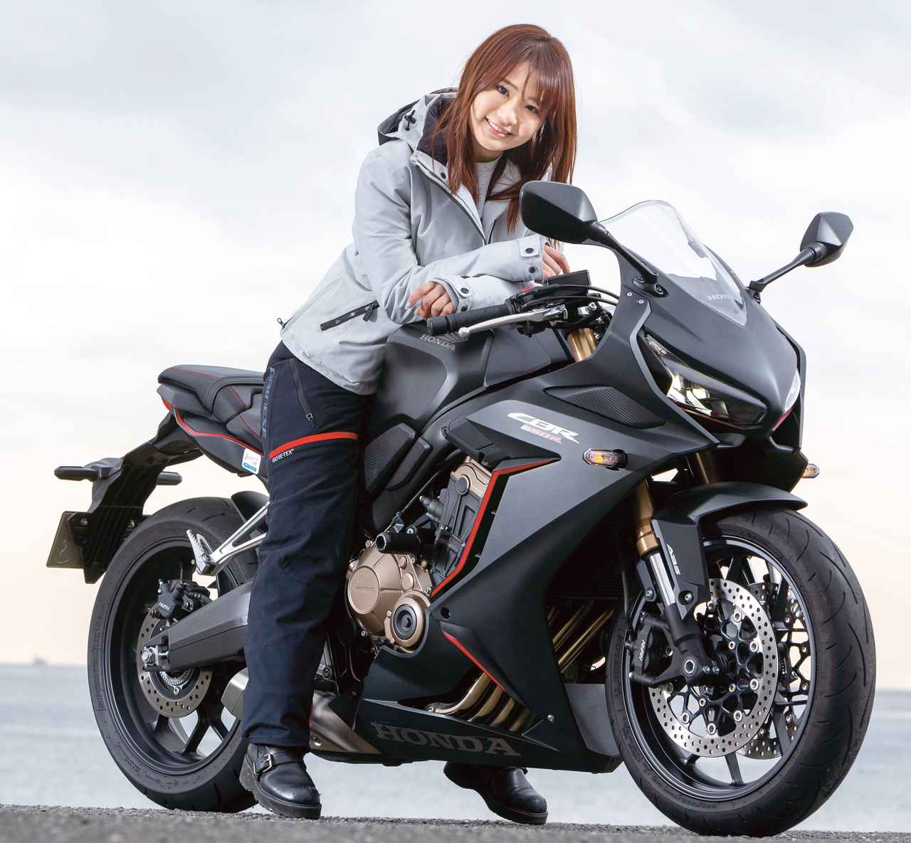 画像: 40mmのローダウンで身長154cmでも安心！ レガーレ「CBR650R LS」試乗インプレ - webオートバイ