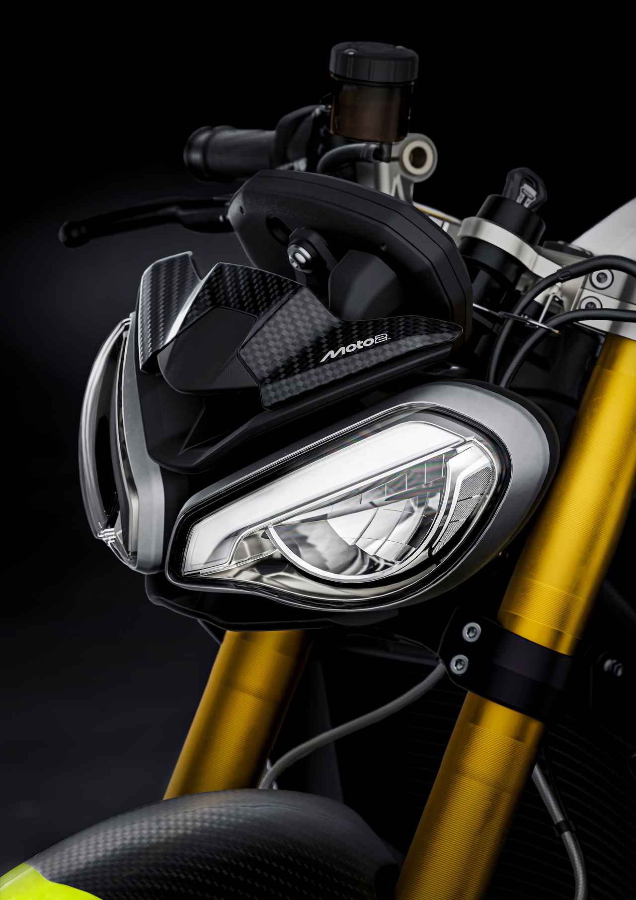 画像1: 【国内限定95台】トライアンフ「Street Triple 765 Moto2™ Edition」レース由来の装備を持つプレミアムな一台
