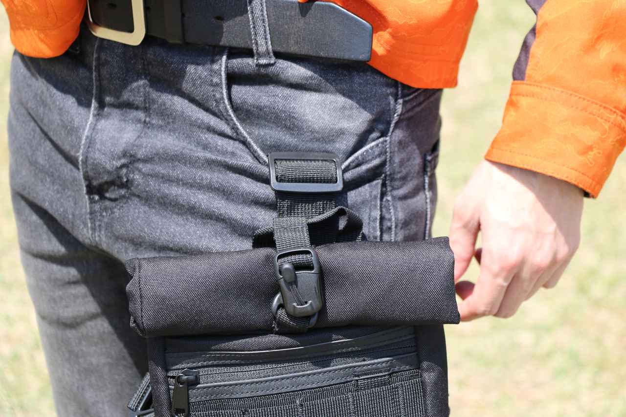 画像2: “腰に巻かない”レッグホルスターの革命児が超便利！ タナックス「ハーフデイツーリングホルスター」を使ってみた！