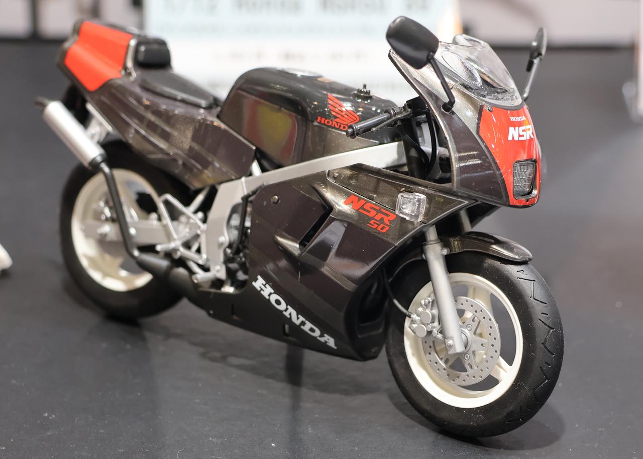 画像: Hobby Japan 1/12 HONDA NSR50 89' 【マックスグレーメタリックxグラニットブルーメタリック】 価格：3960円 発売日：2026年9月以降