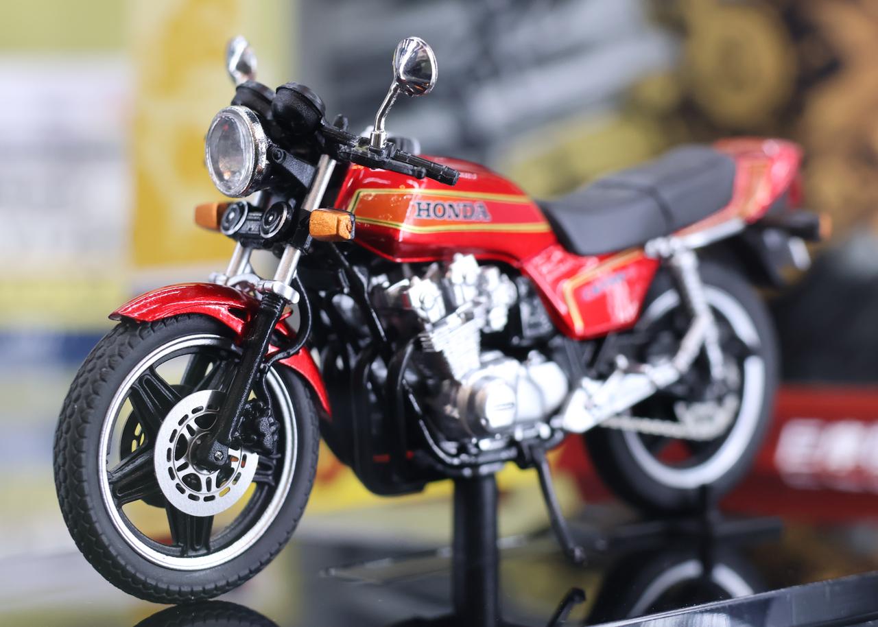 画像: Hobby Japan 巨摩郡/HONDA CB750F 前期丸ミラー 価格：3900円 参考展示