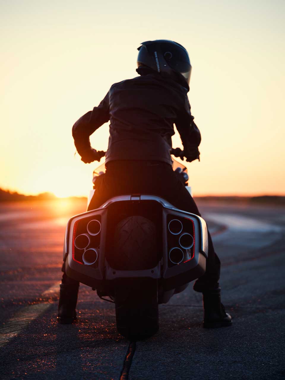 画像 : 33番目の画像 - 【写真72枚】BMW Motorrad「Vision K18」 - webオートバイ