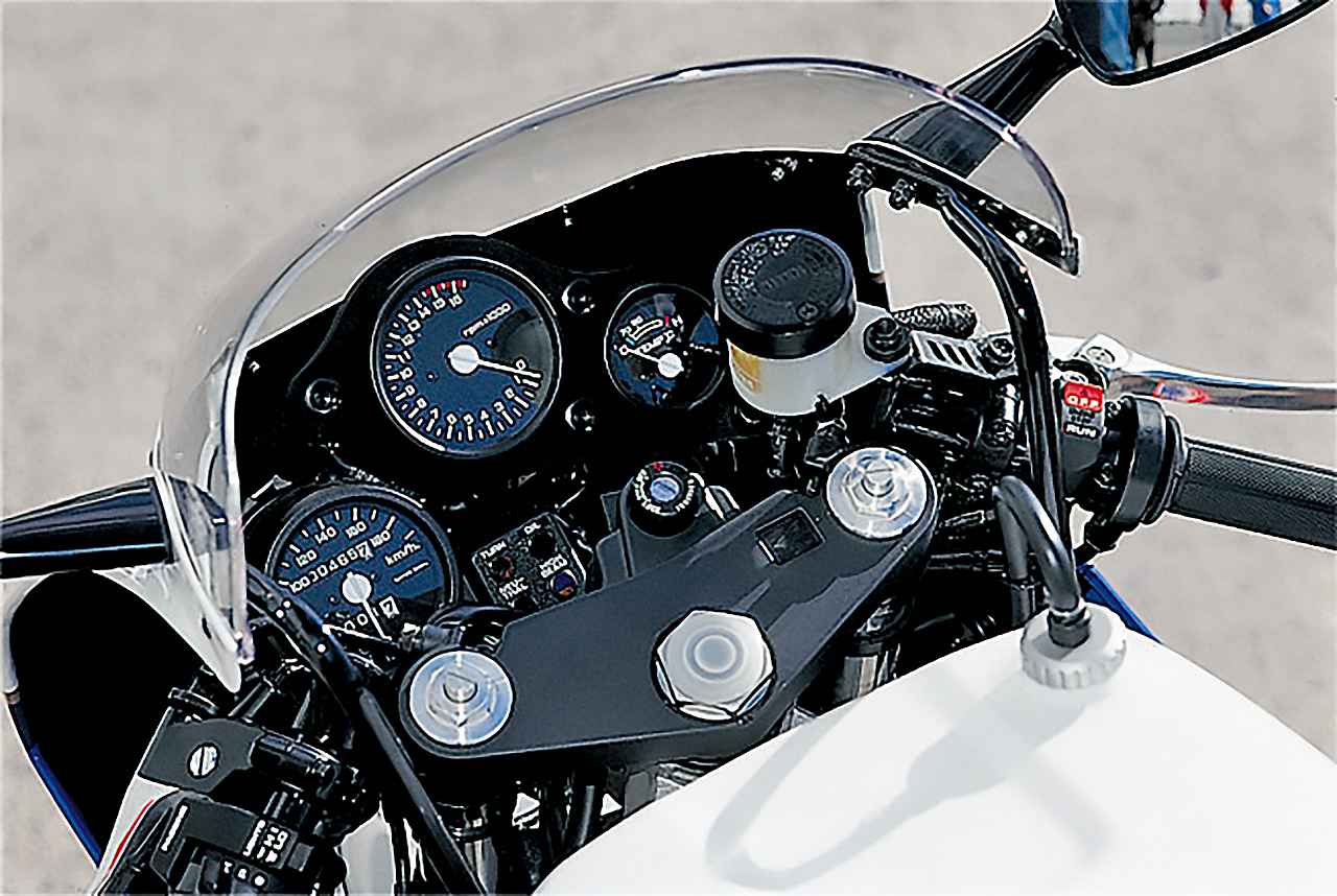 画像 : 4番目の画像 - 【写真9枚】ホンダ「VFR400R」（1993）「RVF」（1994） - webオートバイ