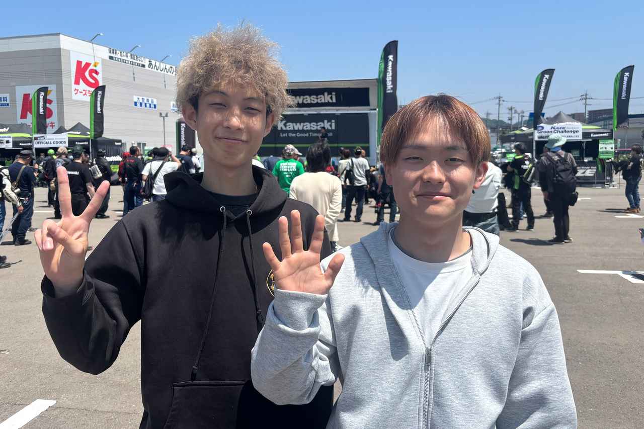 画像: ▲まっつんさん(17歳)と20歳のうっちーさん(20歳)はふたりともNinja ZX-25Rで参加! 二人とも共通の友人に誘われたのに、その友人がドタキャンしたんだそう。今度はぜひ3人でいらっしゃってください!