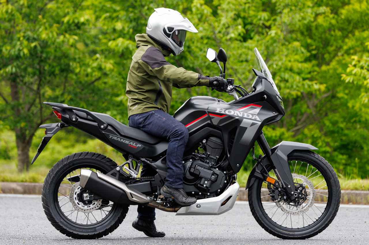 画像1: 【レビュー】ホンダ「XL750 TRANSALP E-Clutch」インプレ|Eクラッチ採用で快適性が向上した新生トランザルプ!