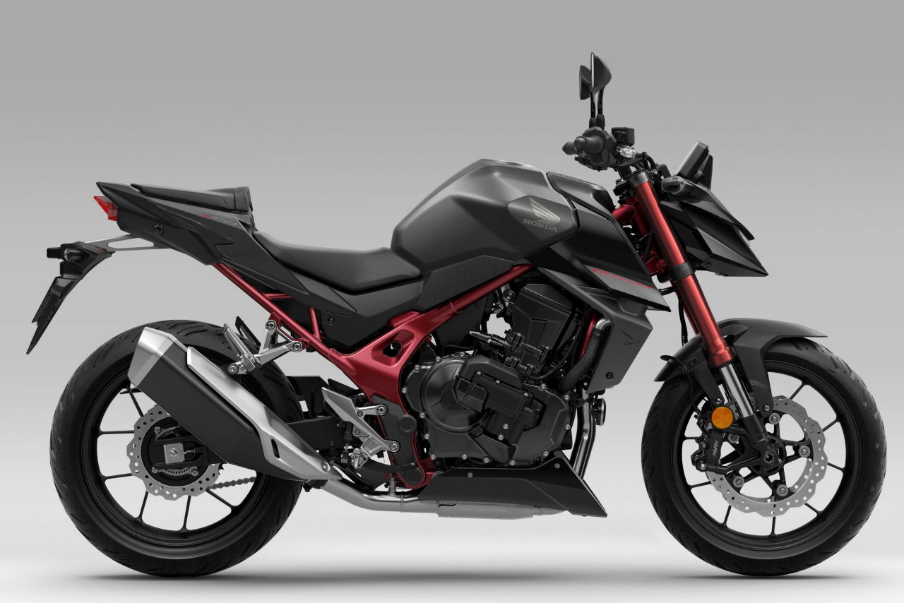 画像: HONDA CB750 Hornet E-Clutch 2026年国内モデル（参考） 総排気量：754cc エンジン形式：水冷4ストSOHC4バルブ並列2気筒 シート高：795mm 車両重量：196kg 発売日：2026年4月16日（火） 税込価格：114万9500円