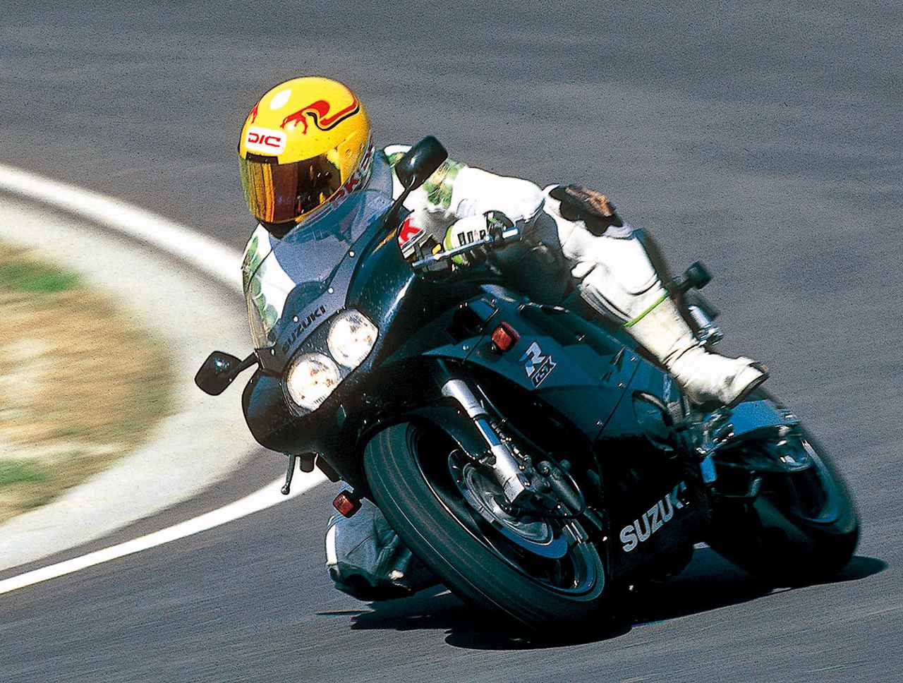 画像: 【400ヒーロー列伝・フルカウルスポーツ編】スズキ「GSX-R」(1984)「GSX-R400R」(1990) - webオートバイ