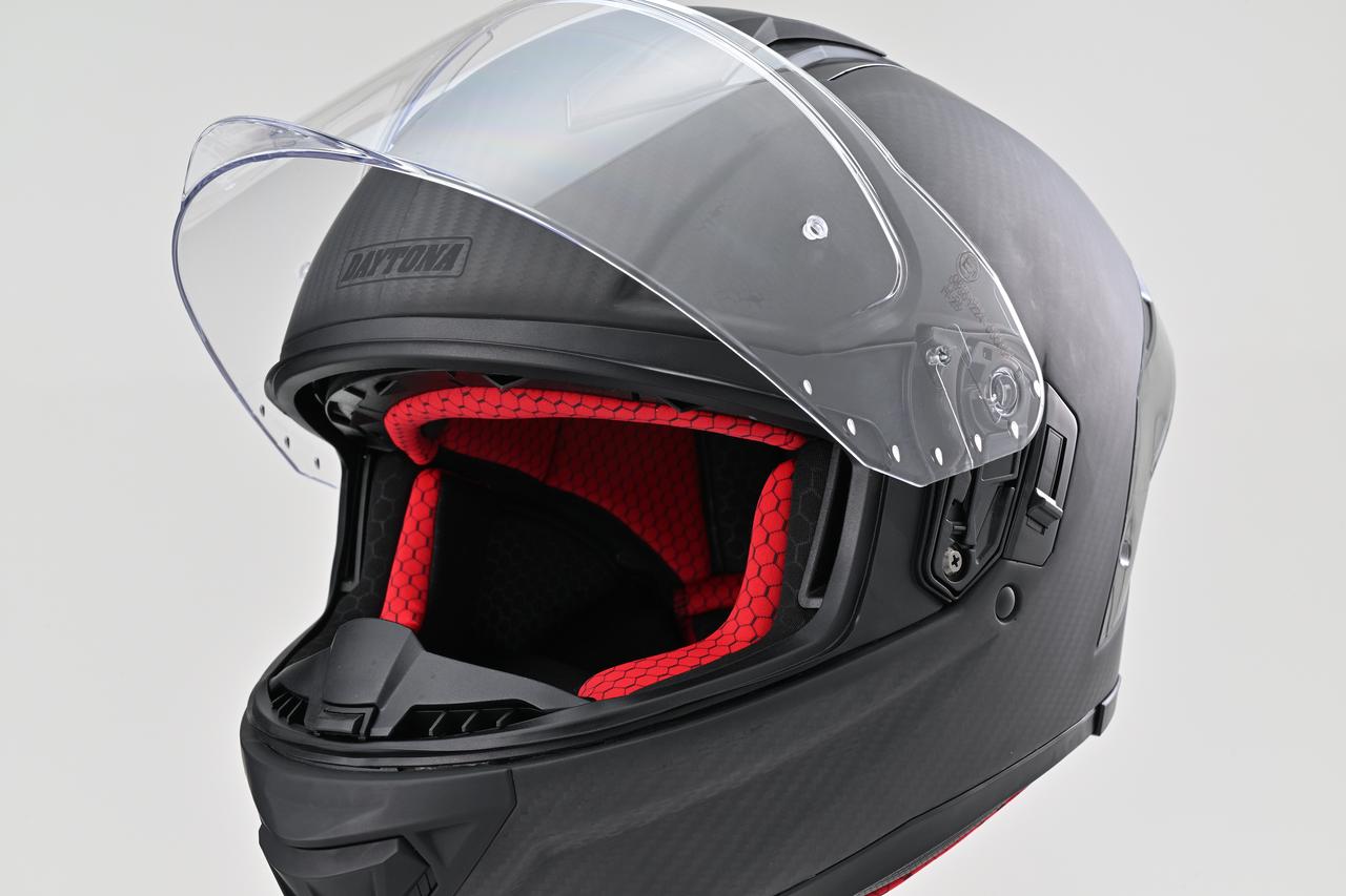 税込価格41,800 円！ デイトナからオリジナルカーボンヘルメットが発売 