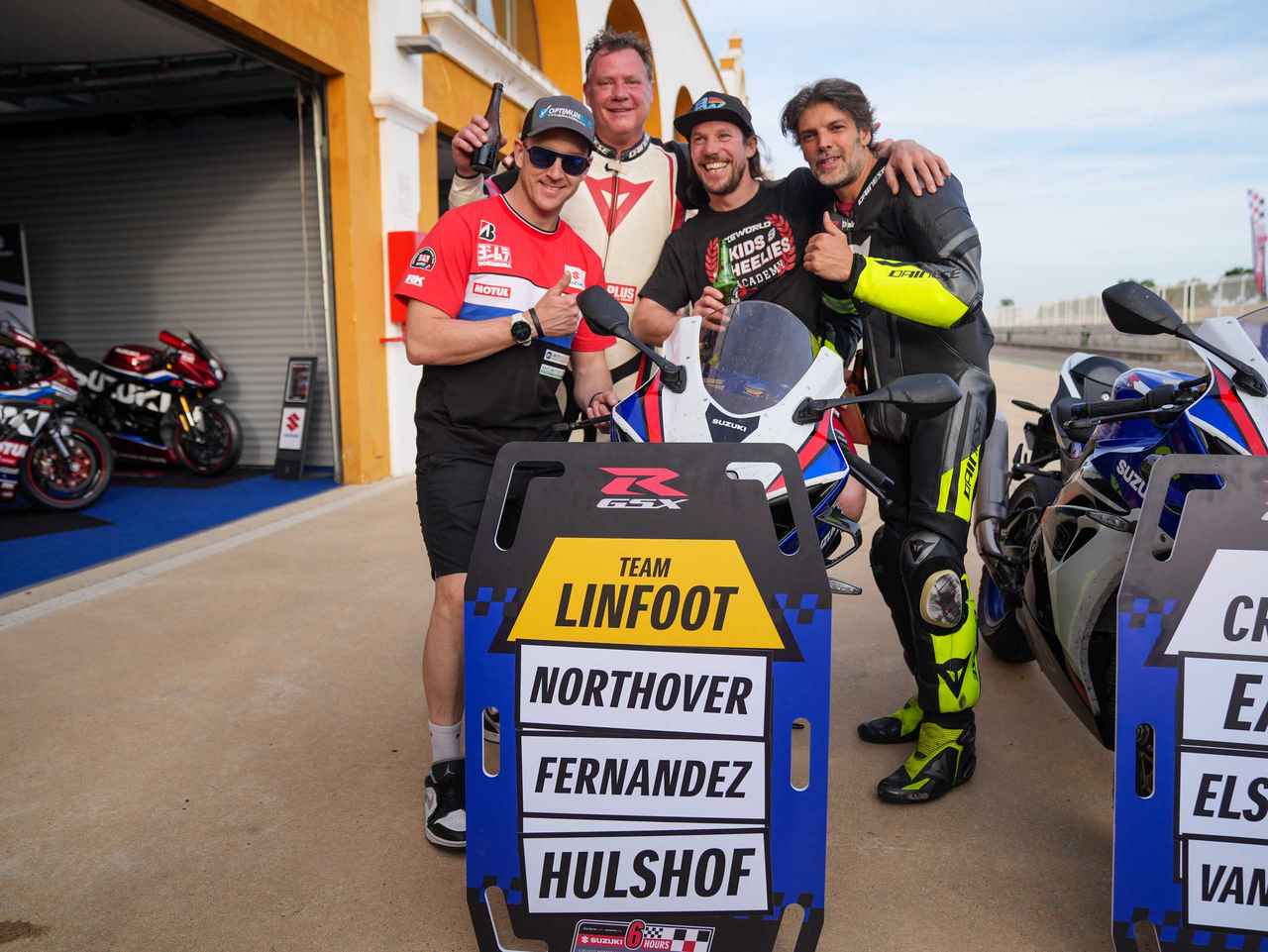画像 : 14番目の画像 - 【画像22枚】スズキ「新型GSX-R1000R」が繰り広げた “The Suzuki 6 Hours” - webオートバイ