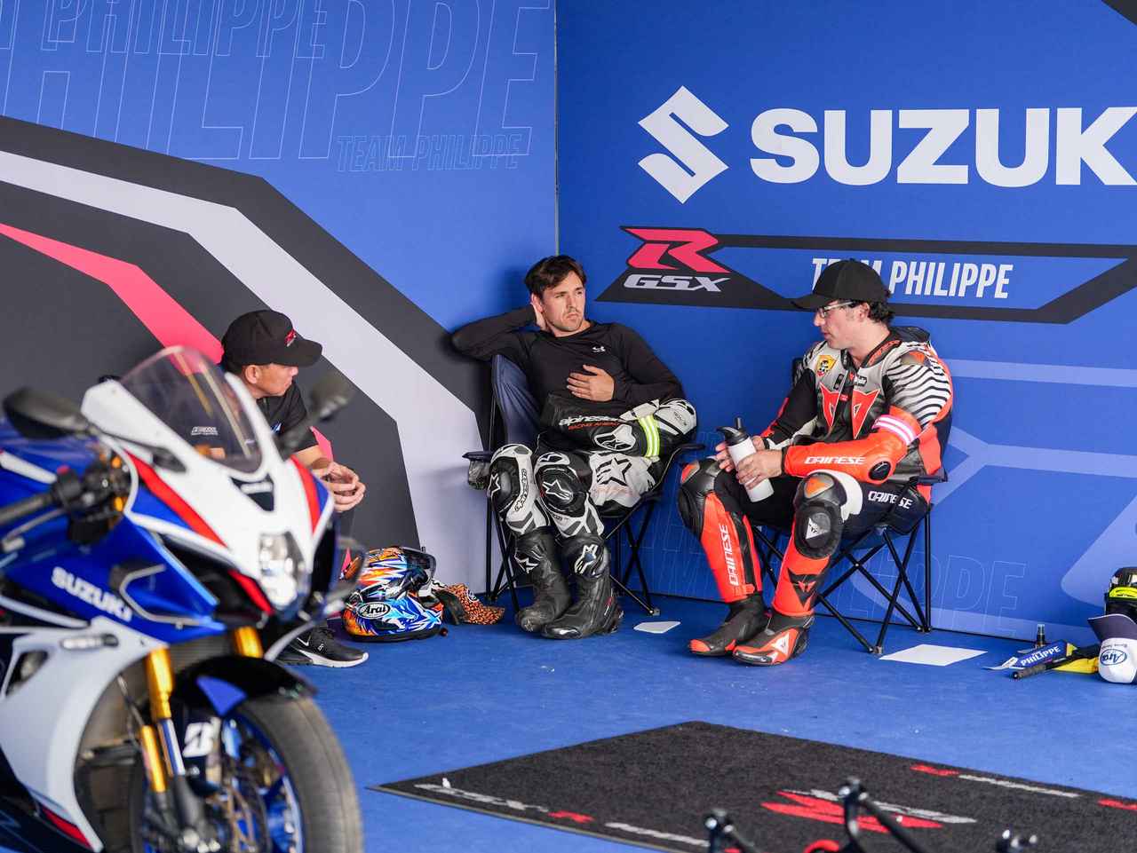 画像 : 15番目の画像 - 【画像22枚】スズキ「新型GSX-R1000R」が繰り広げた “The Suzuki 6 Hours” - webオートバイ