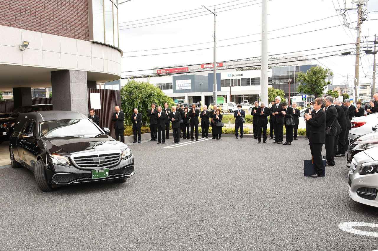 画像: 6月3日にお通夜、4日に告別式が行なわれました　斎場での写真はご家族の許可をいただいて撮らせていただきました