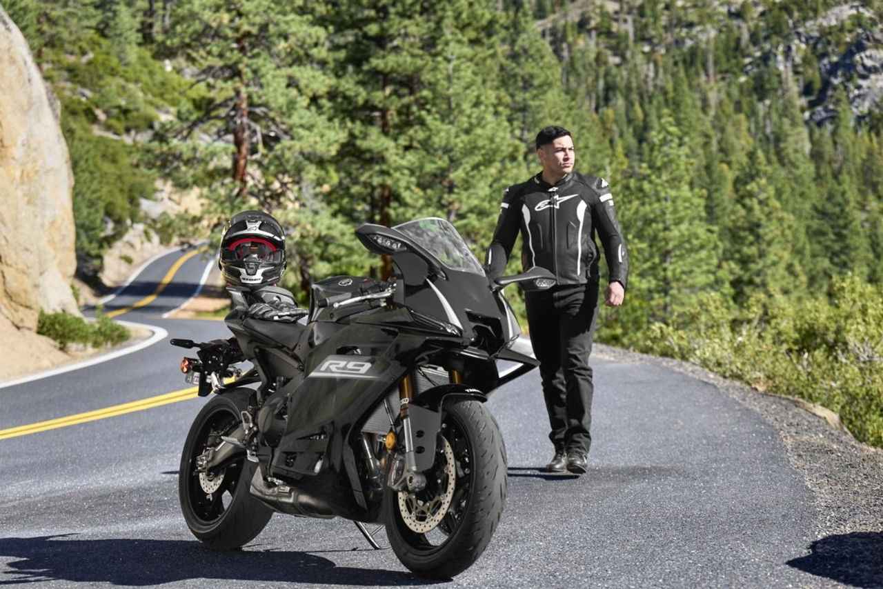 画像 : 17番目の画像 - 【画像46枚】斬新カラーの北米ヤマハ YZF-R9の全貌はコチラ - webオートバイ