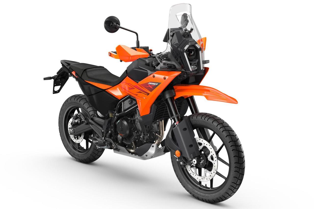 画像: KTM 390 ADVENTURE X 2026年モデル 総排気量：389.7cc エンジン形式：水冷4ストDOHC4バルブ単気筒 シート高：825mm 車両重量：約165kg（燃料除く） 価格：79万9000円 発売：2026年6月