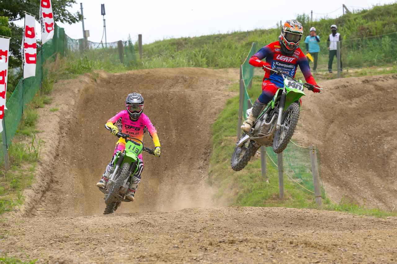 画像: モトクロスのファンレースに能塚選手が参戦! 相棒はKLX140R L