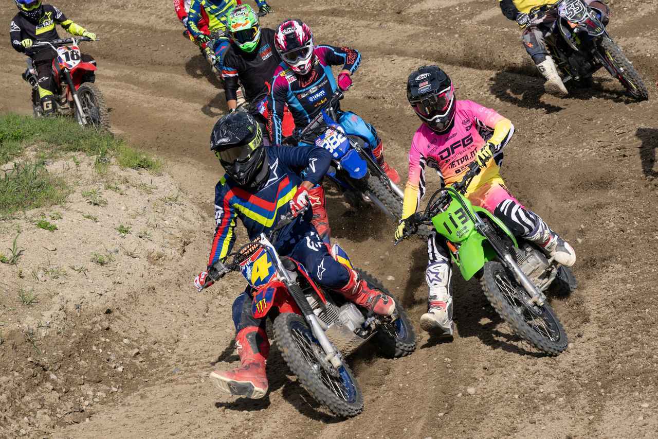 画像2: 話題のオフロード・カワサキ「KLX140R L」の実力をレースで試す! 元全日本MXライダー・能塚智寛選手にその魅力を聞いてみた【インプレッション】
