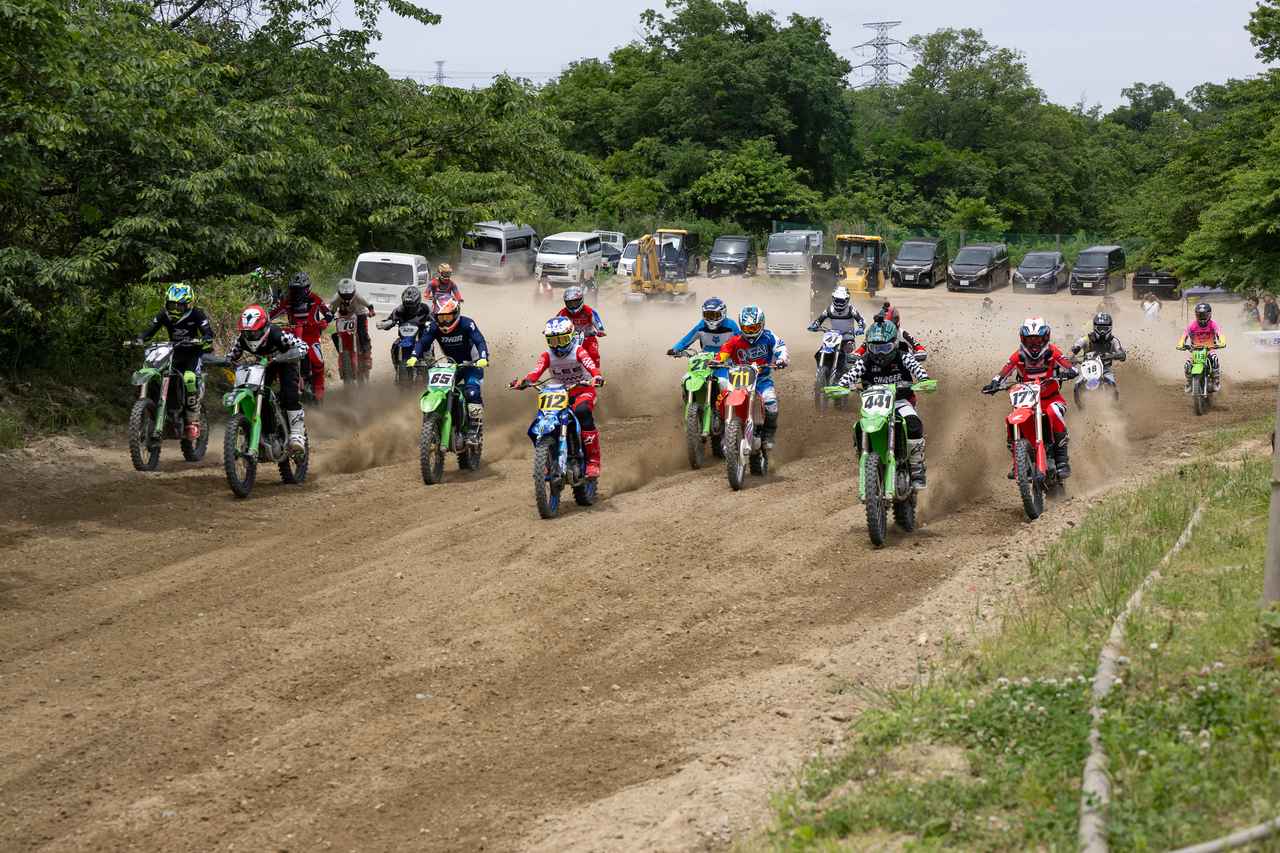 画像1: 話題のオフロード・カワサキ「KLX140R L」の実力をレースで試す! 元全日本MXライダー・能塚智寛選手にその魅力を聞いてみた【インプレッション】