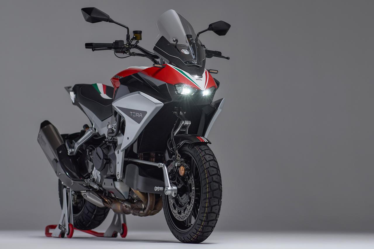 画像: bimota TESI H2 TERA 2026年モデル 総排気量：998cc エンジン形式：水冷4ストDOHC4バルブ並列4気筒 シート高：820mm 車両重量：244kg 発売日：2026年7月1日（水） 税込価格：638万円