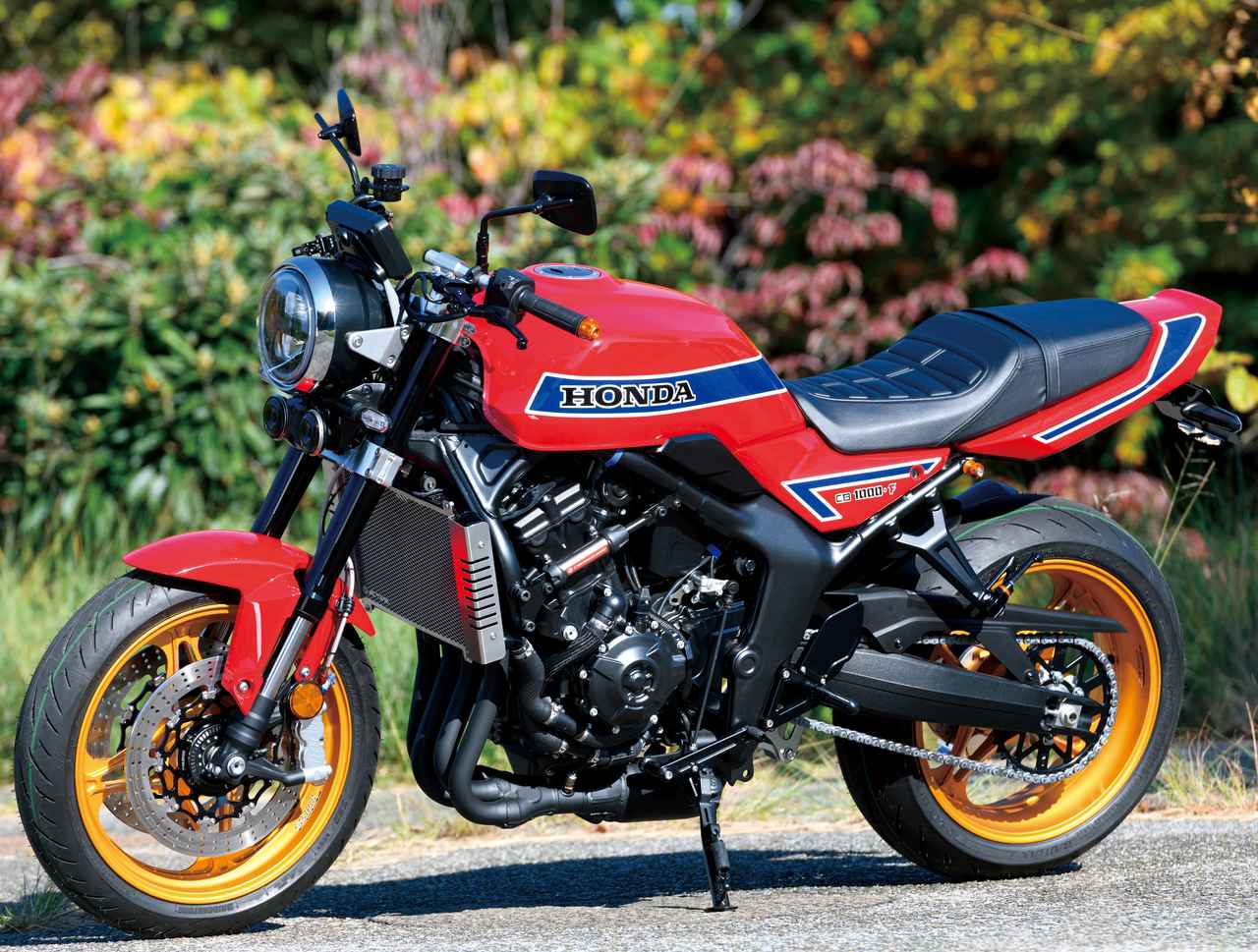 画像: CB900Fをモダナイズしたレッドカラーの“エフ”!アクティブ「CB1000F」カスタムモデルを解説&パーツのラインアップも紹介 - webオートバイ