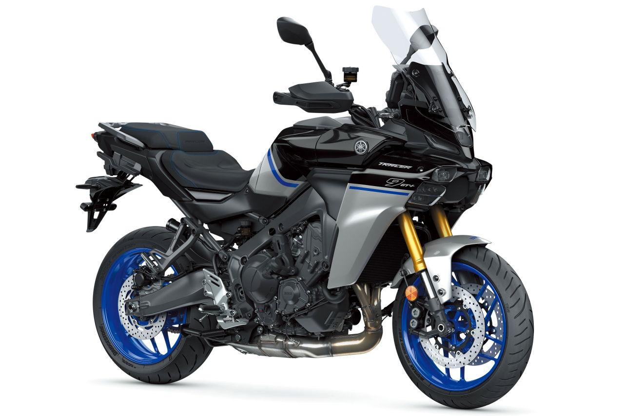画像: 総排気量:888cc エンジン形式:水冷4ストDOHC4バルブ並列3気筒 シート高:845mm~860mm 車両重量:227kg/232kg(GT+) 発売日:2025年4月15日/2025年5月28日(GT+) 税込価格:159万5000円/198万円(GT+)