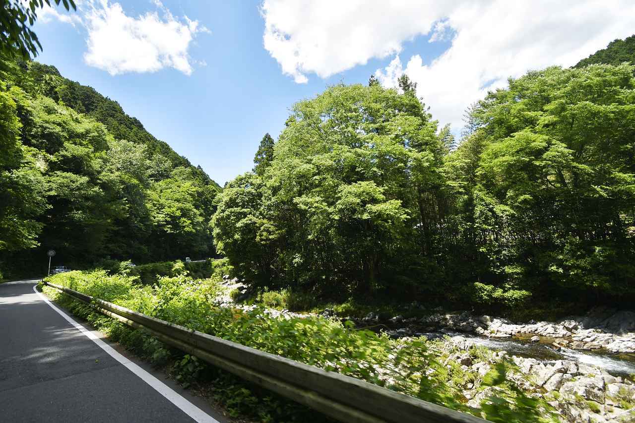 画像1: 渓流キャンプツーリングに出発