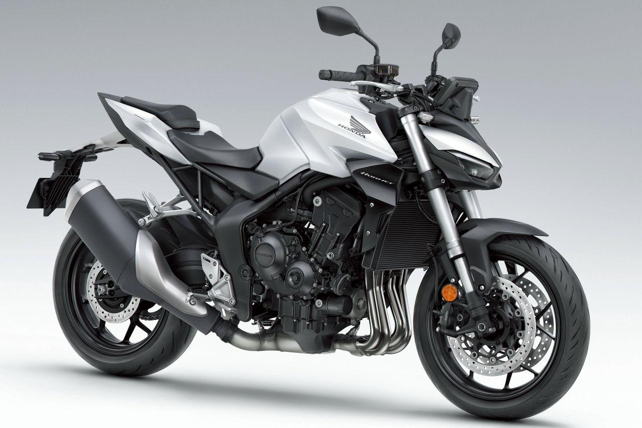 画像: 総排気量：999cc エンジン形式：水冷4ストDOHC4バルブ並列4気筒 シート高：809mm 車両重量：211kg／212kg（SP） 発売日：2025年1月23日 税込価格：134万2000円／158万4000円（SP） ※写真は「CB1000 HORNET」