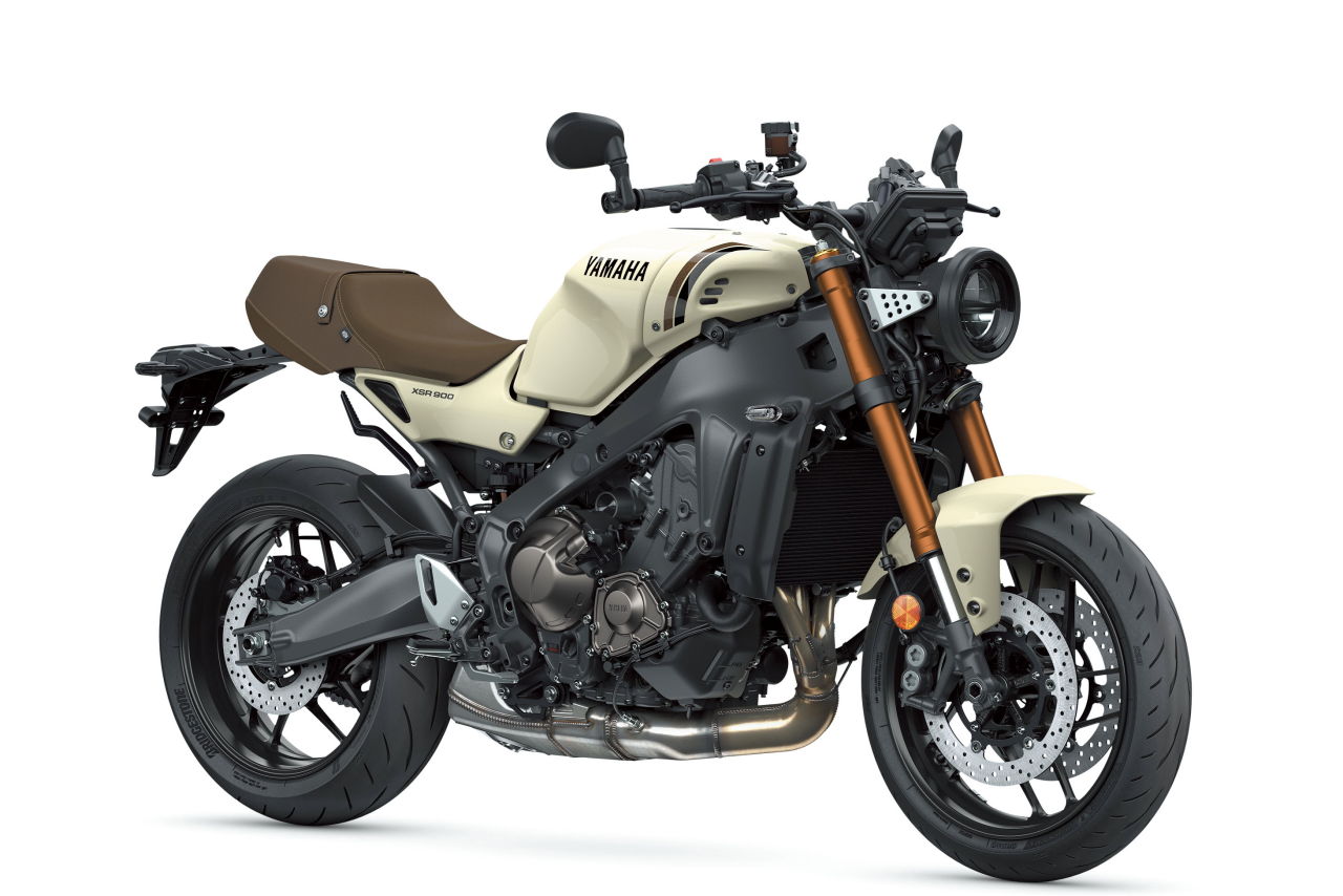 画像: 総排気量:888cc エンジン形式:水冷4ストDOHC4バルブ並列3気筒 シート高:815mm 車両重量:196kg 発売日:2025年4月14日 税込価格:132万円