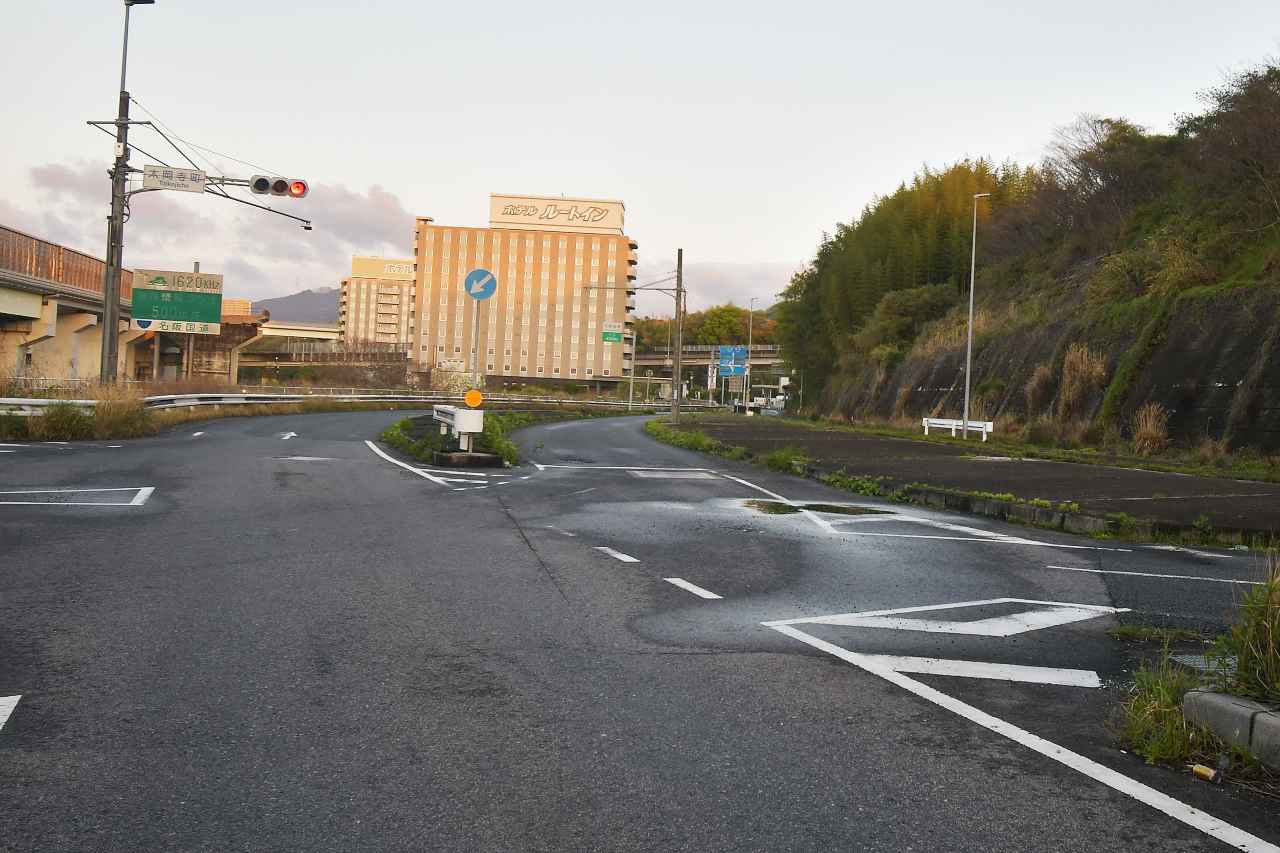 画像1: カブは名阪公道を通れないので非名阪