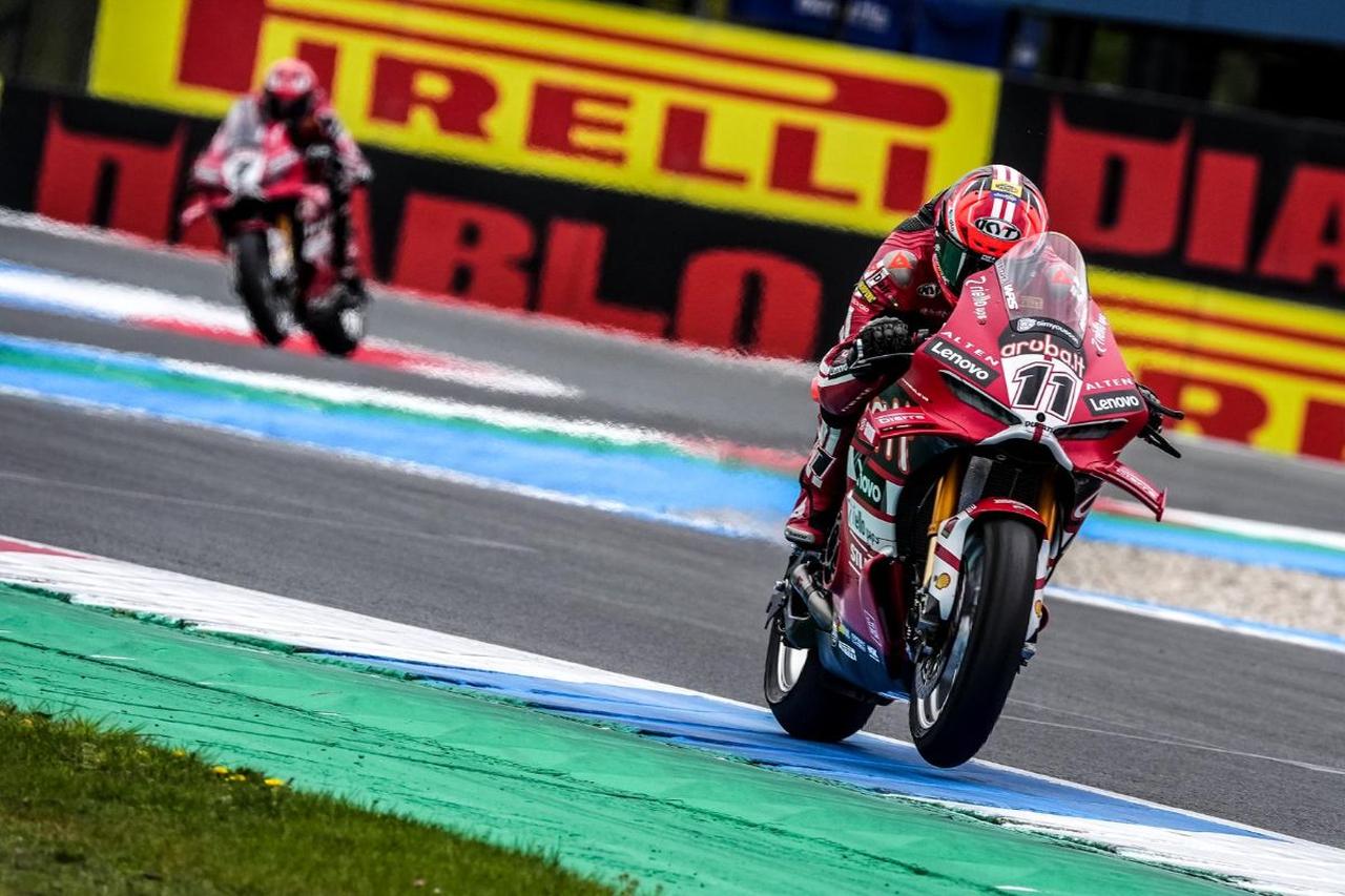 画像: 【2026 SBK】ブレガが無傷の9連勝! 次戦記録更新の可能性も - webオートバイ